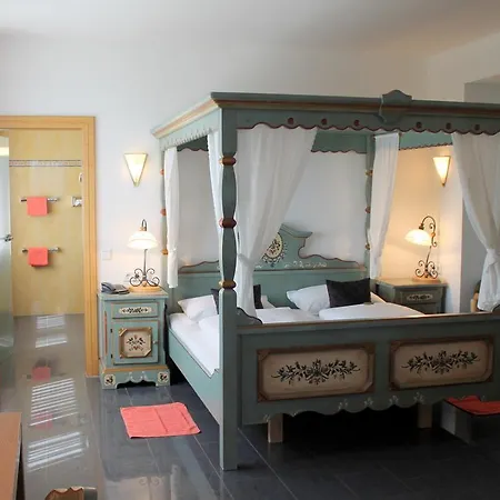 コンティ アム ハウプトバーンホフ