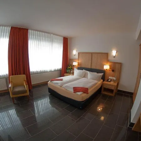 Conti Am Hauptbahnhof 3*