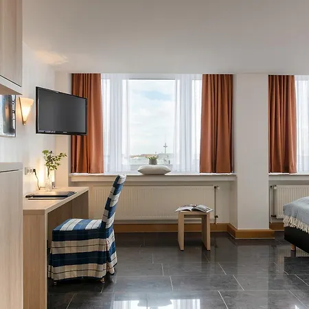 Conti Am Hauptbahnhof 3*