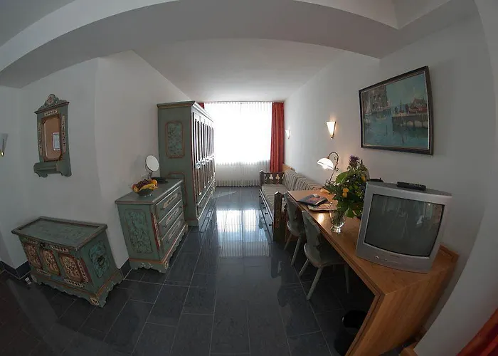 Conti Am Hauptbahnhof Hotel