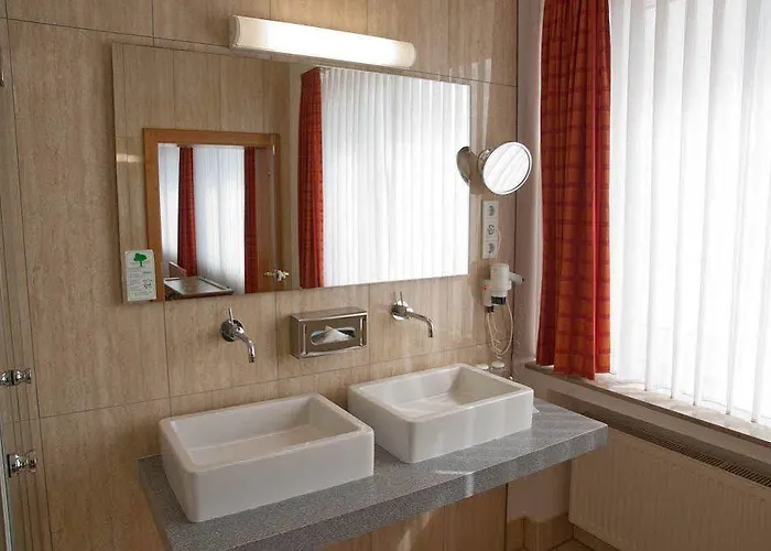 Conti Am Hauptbahnhof 3*