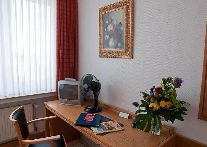 Conti Am Hauptbahnhof Hotel 3*